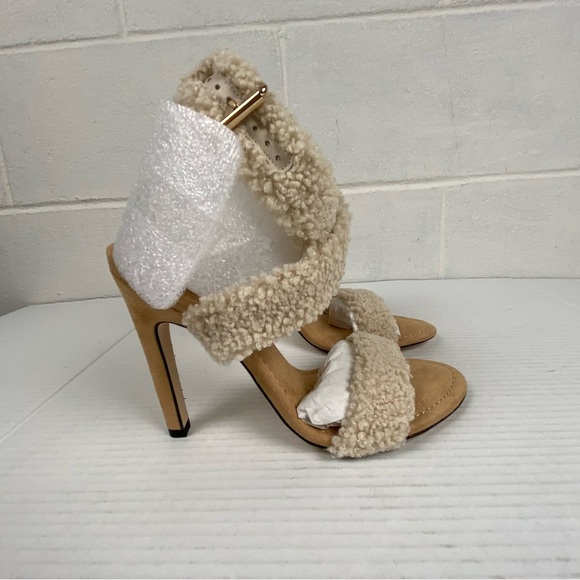 NIB Good American Women's Sherpa Ankle Strap Heels Size 7.5 Cream GA273F-X NEW - Picture 4 of 11